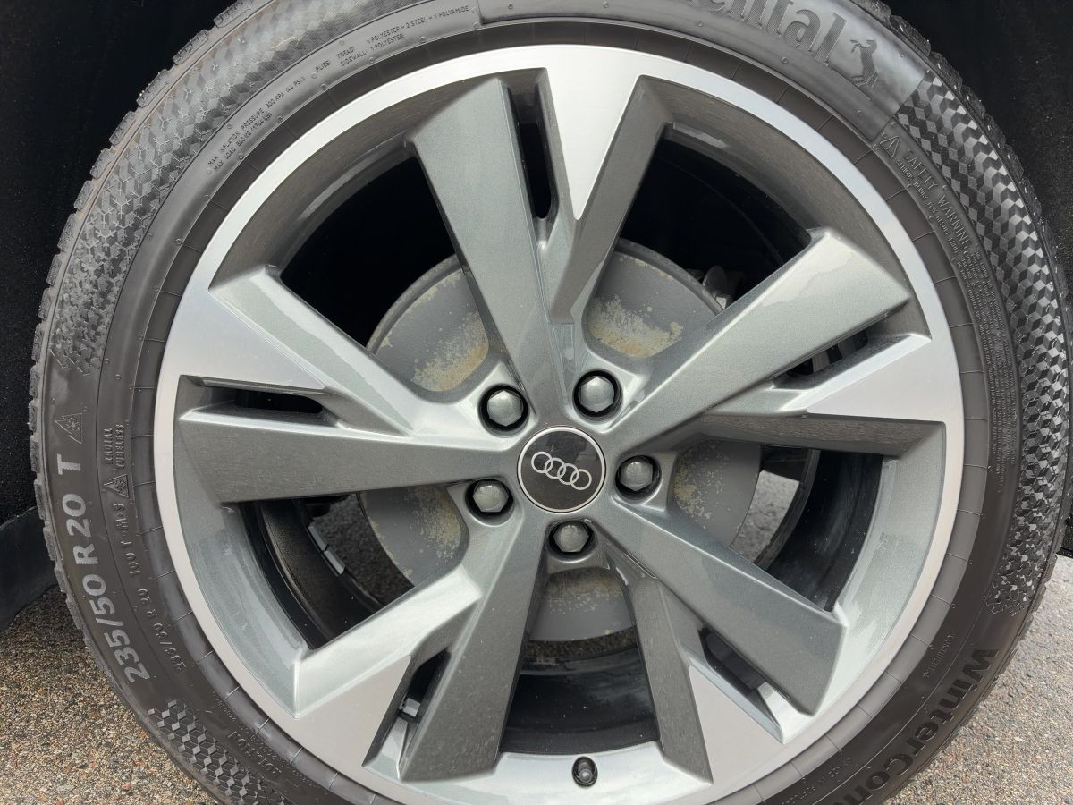 Q4 e-tron Quattro 82 kWh advanced MMI-Navi-Plus LED Kamera Sitzh.