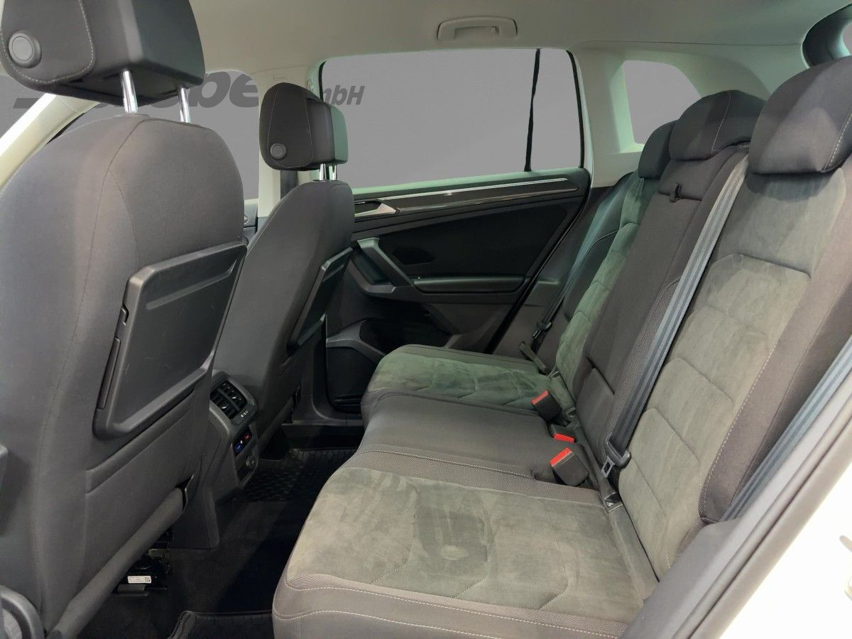 Tiguan 2.0 TDI DSG 4M Highline Standh. ACC LED Navi Kamera Bluet. Lane-Ass