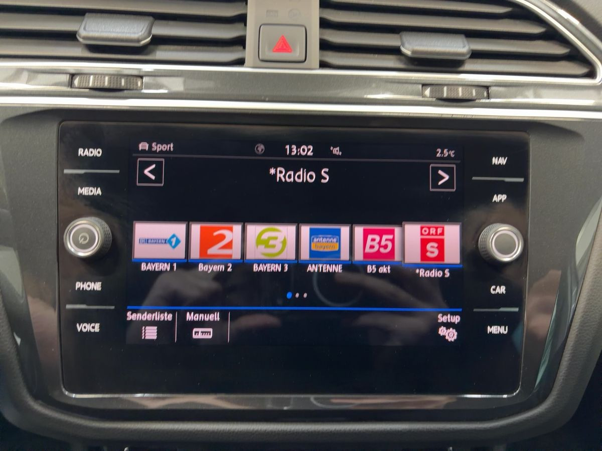 Tiguan 2.0 TDI DSG 4M Highline Standh. ACC LED Navi Kamera Bluet. Lane-Ass