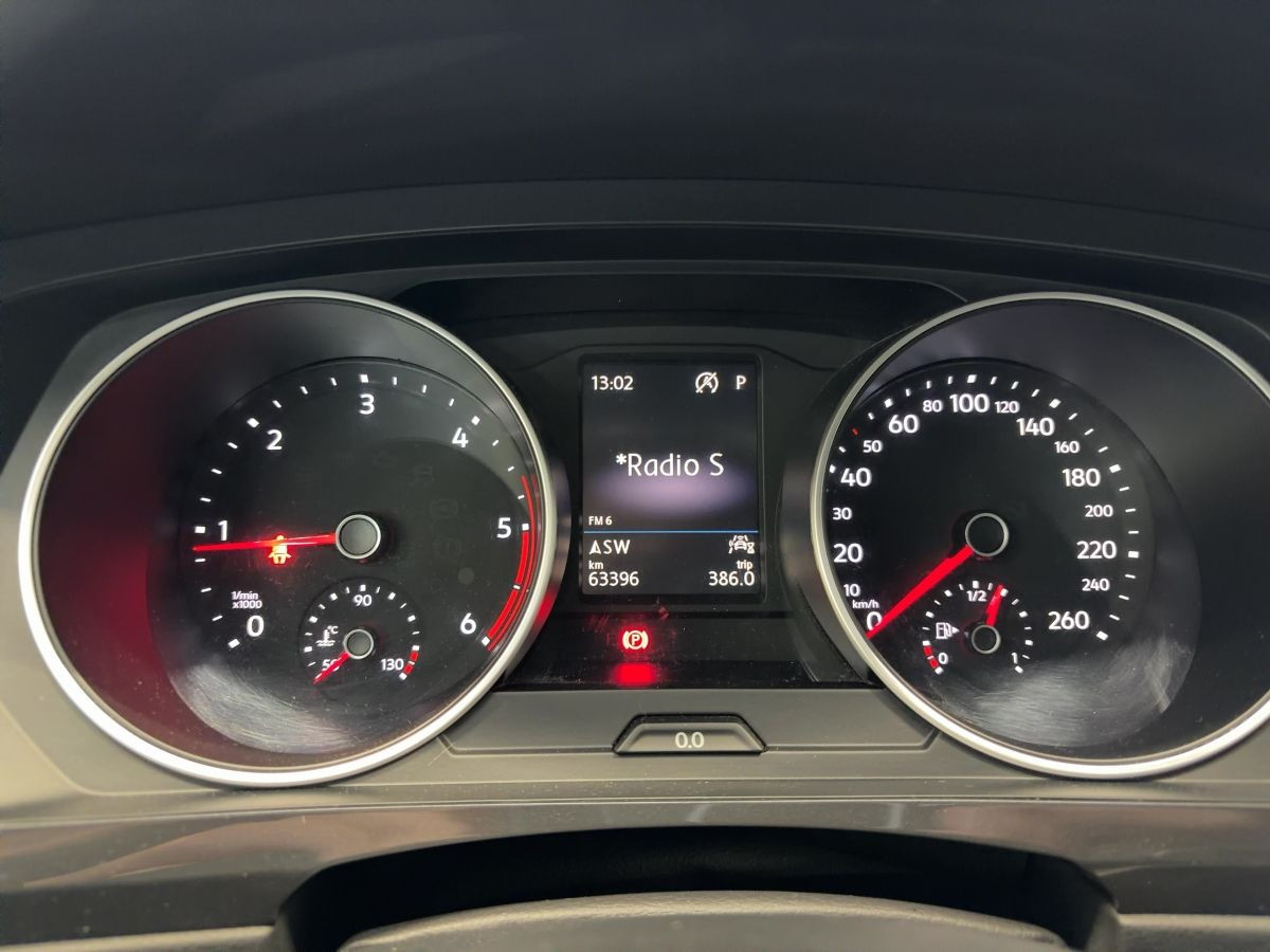 Tiguan 2.0 TDI DSG 4M Highline Standh. ACC LED Navi Kamera Bluet. Lane-Ass