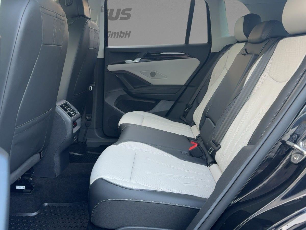 Tiguan 2.0 TDI DSG Elegance AHK Navi HD-Matrix Standh. Pano Leder Area View