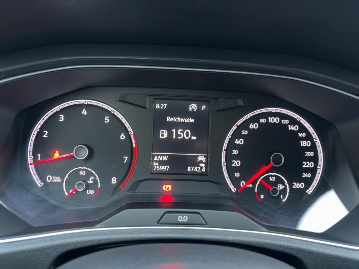 T-Roc 1.5 TSI DSG Sport ACC Navi Kamera Parkp. DAB+ Bluet. Sitzh.