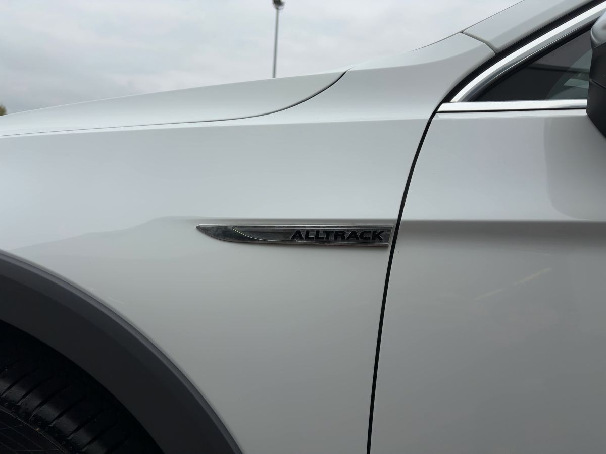 Passat Variant ALLTRACK 2.0 TSI DSG 4M DCC AHK ACC LED Navi Pano Kamera Sitzhzg Bluet.