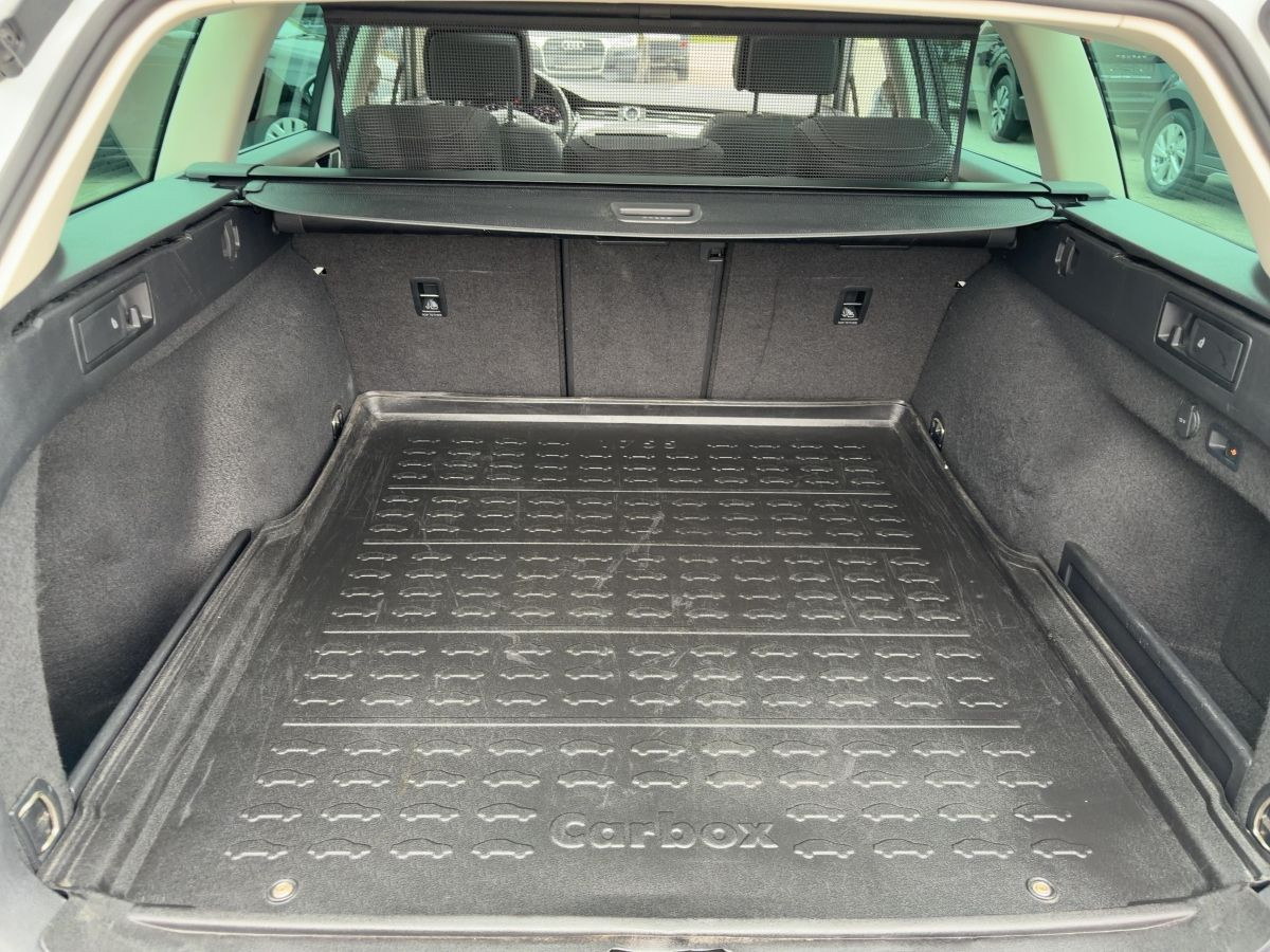 Passat Variant ALLTRACK 2.0 TSI DSG 4M DCC AHK ACC LED Navi Pano Kamera Sitzhzg Bluet.