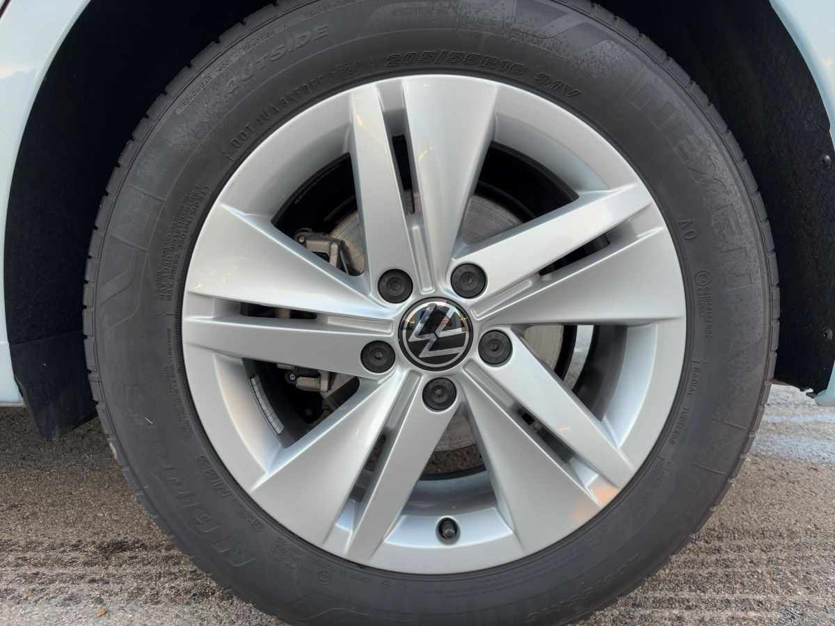 Golf VIII Variant 1.5 eTSI DSG Life ab 3,99% AHK ACC LED-Matrix Head-Up Kamera Navi Side-Ass