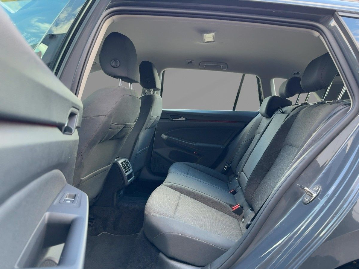 Golf VIII Variant 1.0 eTSI DSG Life ACC Navi LED Kamera DAB+ Lane Ass. Climatronic Sitzh.