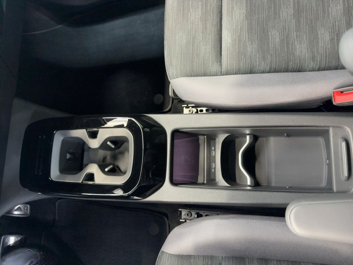 ID.4 Pure 55 kWh ab 1,49% Wärmep. AHK ACC Navi LED-Matrix Kamera