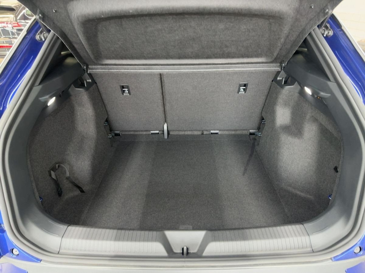 ID.4 Pure 55 kWh ab 1,49% Wärmep. AHK ACC Navi LED-Matrix Kamera