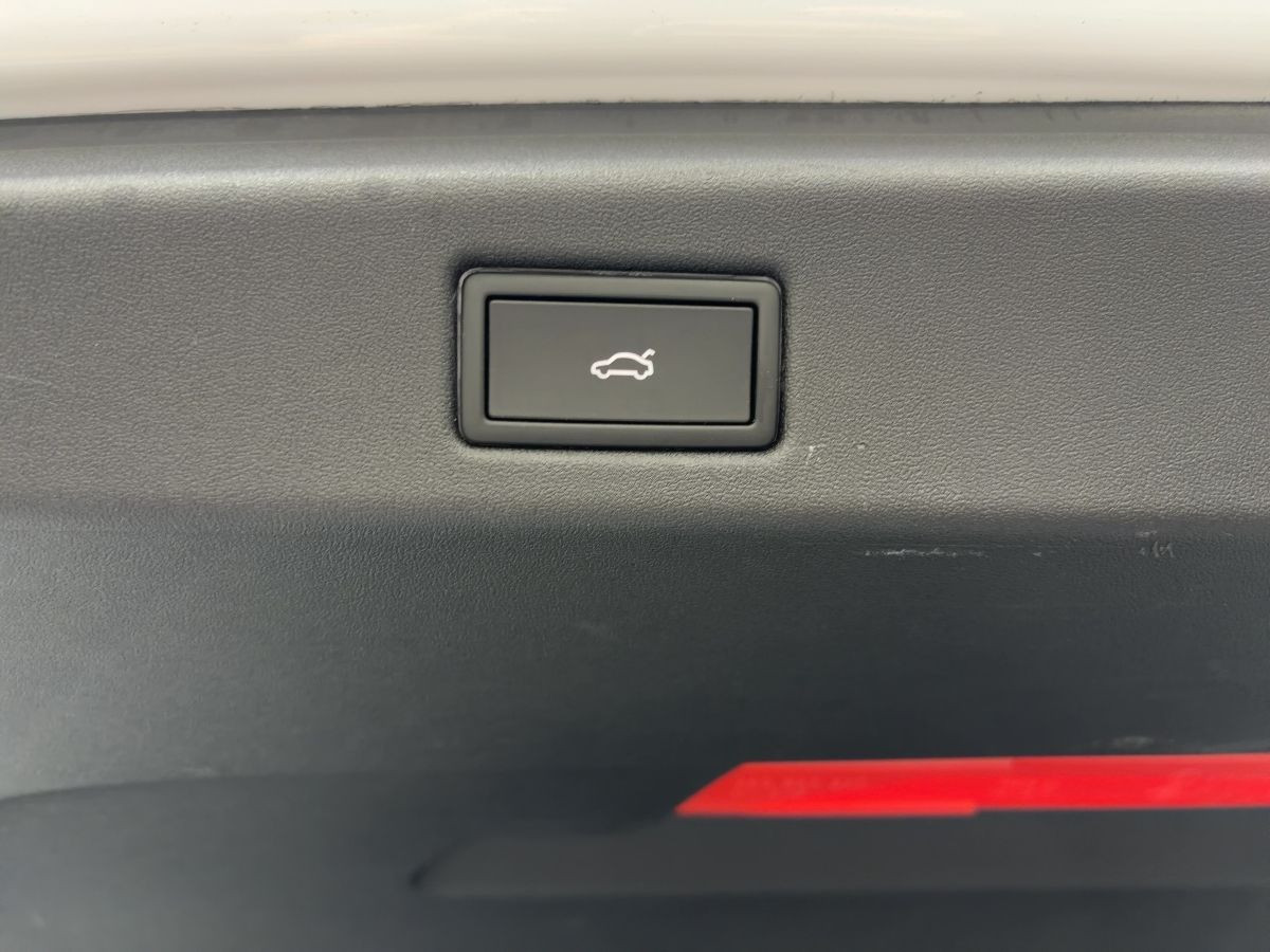 ID.7 Tourer Pro S ab 1,49% 91 kWh Wärmep. AHK LED-Matrix Navi Area View