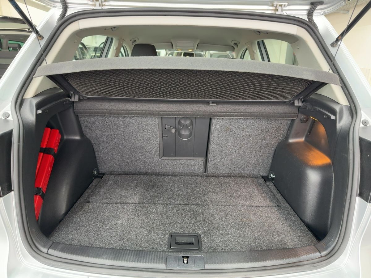 Golf Plus 1.4 Comfortline Climatronic Parkp. Sitzh. Radio/CD Nebel