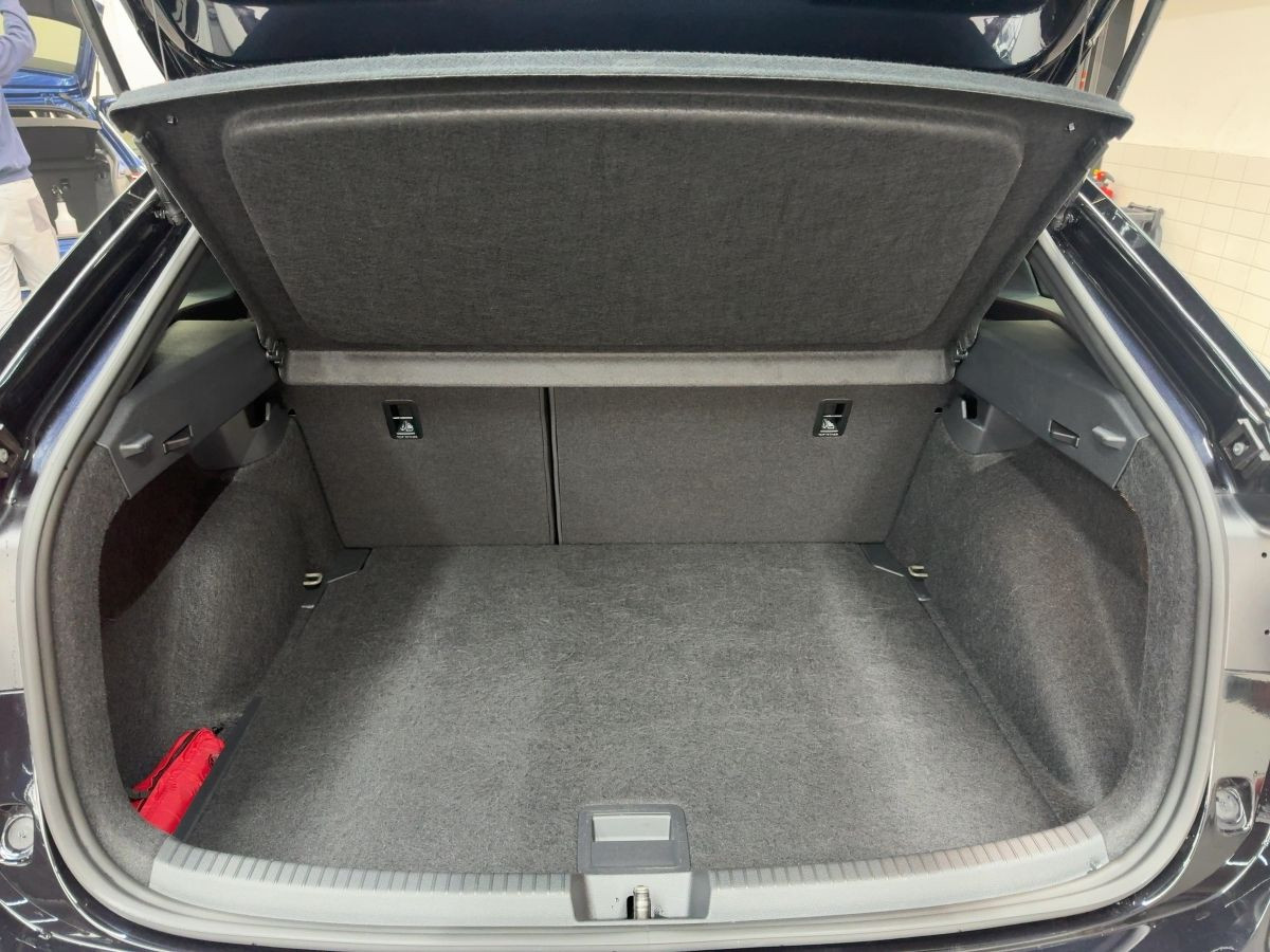 Taigo 1.5 TSI DSG R-Line ACC LED-Matrix Kamera Climatronic Bluet. Sitzh.