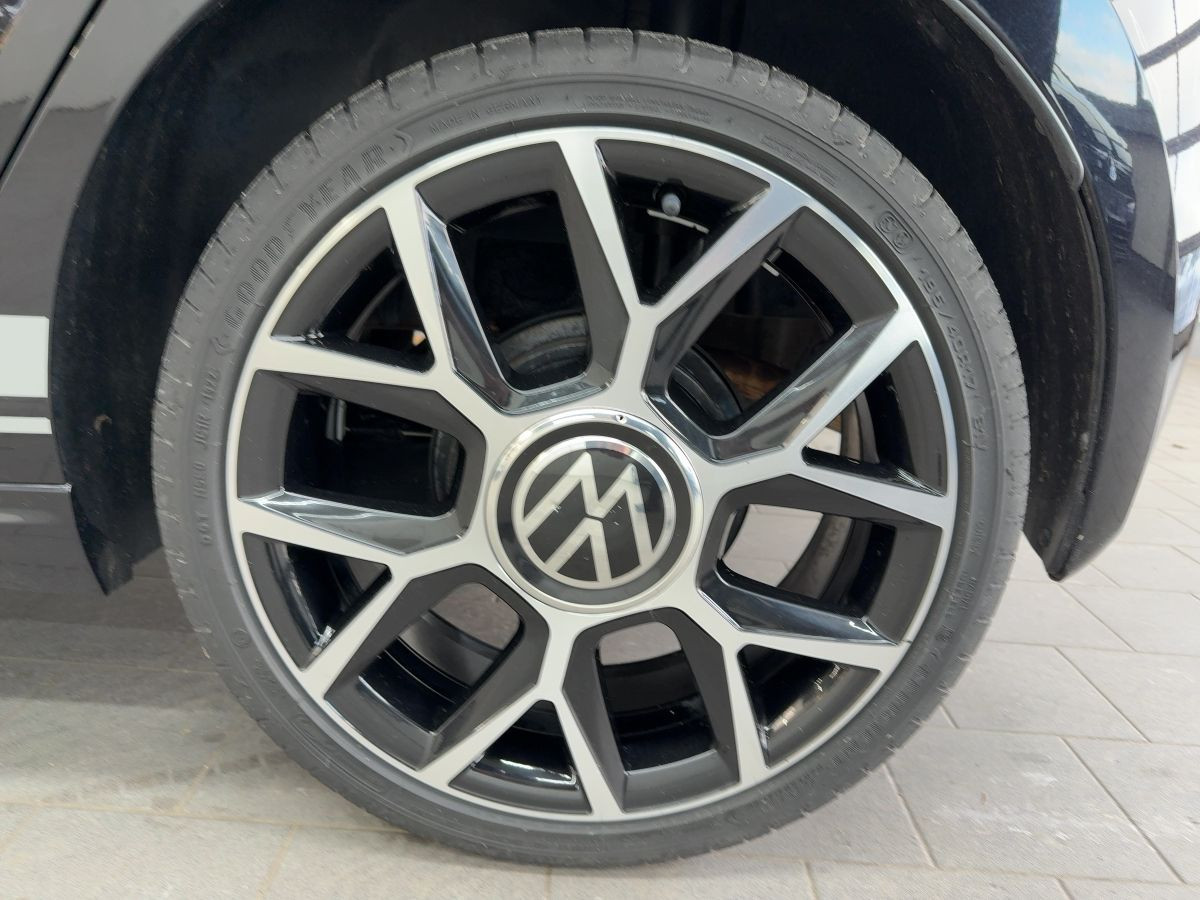 up! GTI 1.0 TSI ab 3,99% Einparkh. Tempo Climatronic Kamera Bluet. Sitzh.