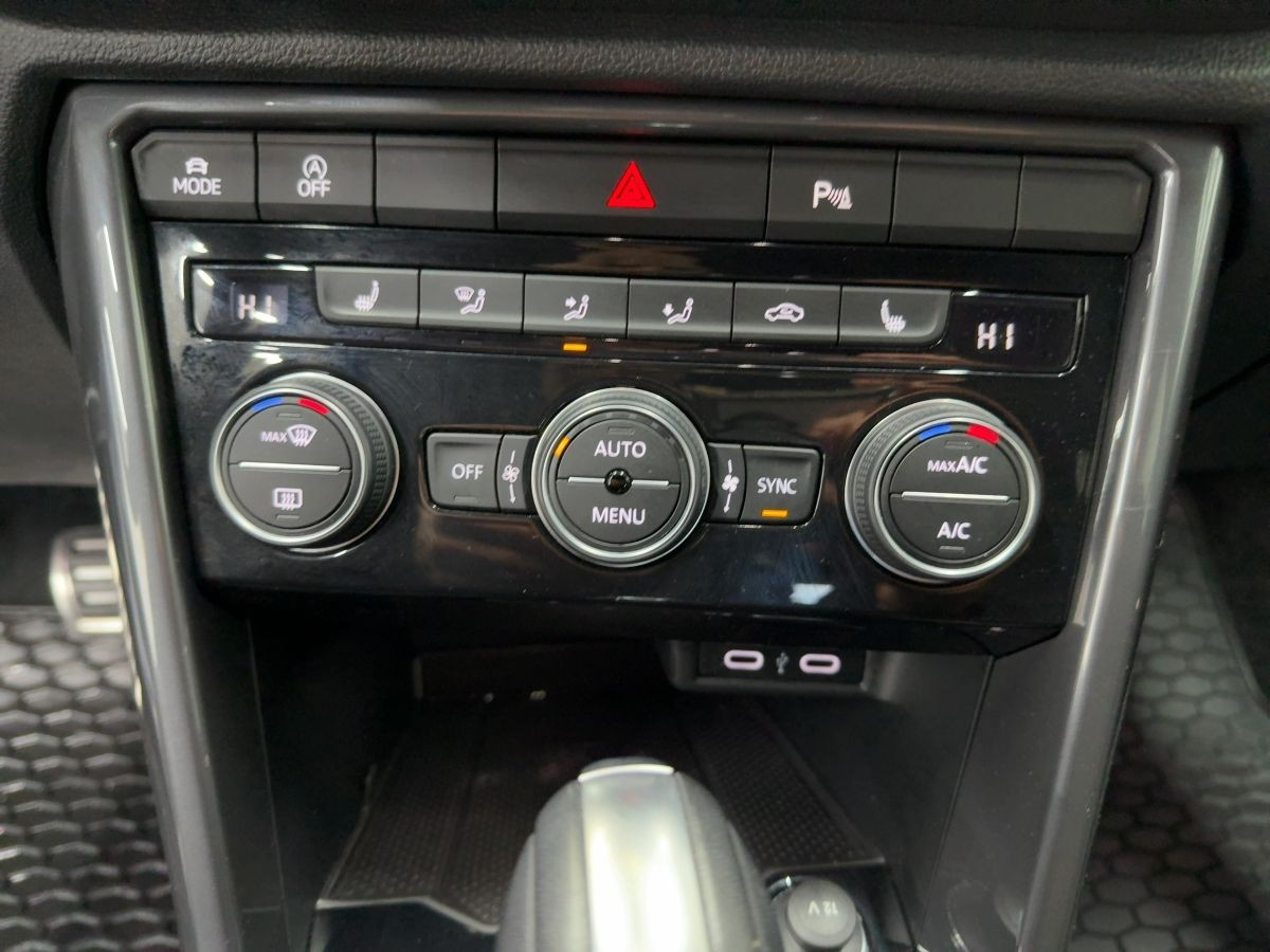 T-Roc 1.5 TSI DSG R-Line Navi Kamera Climatronic Lane Ass. Sitzh.