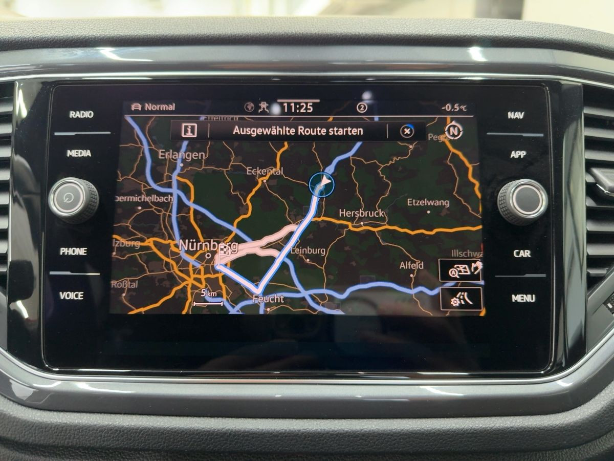 T-Roc 1.5 TSI DSG R-Line Navi Kamera Climatronic Lane Ass. Sitzh.