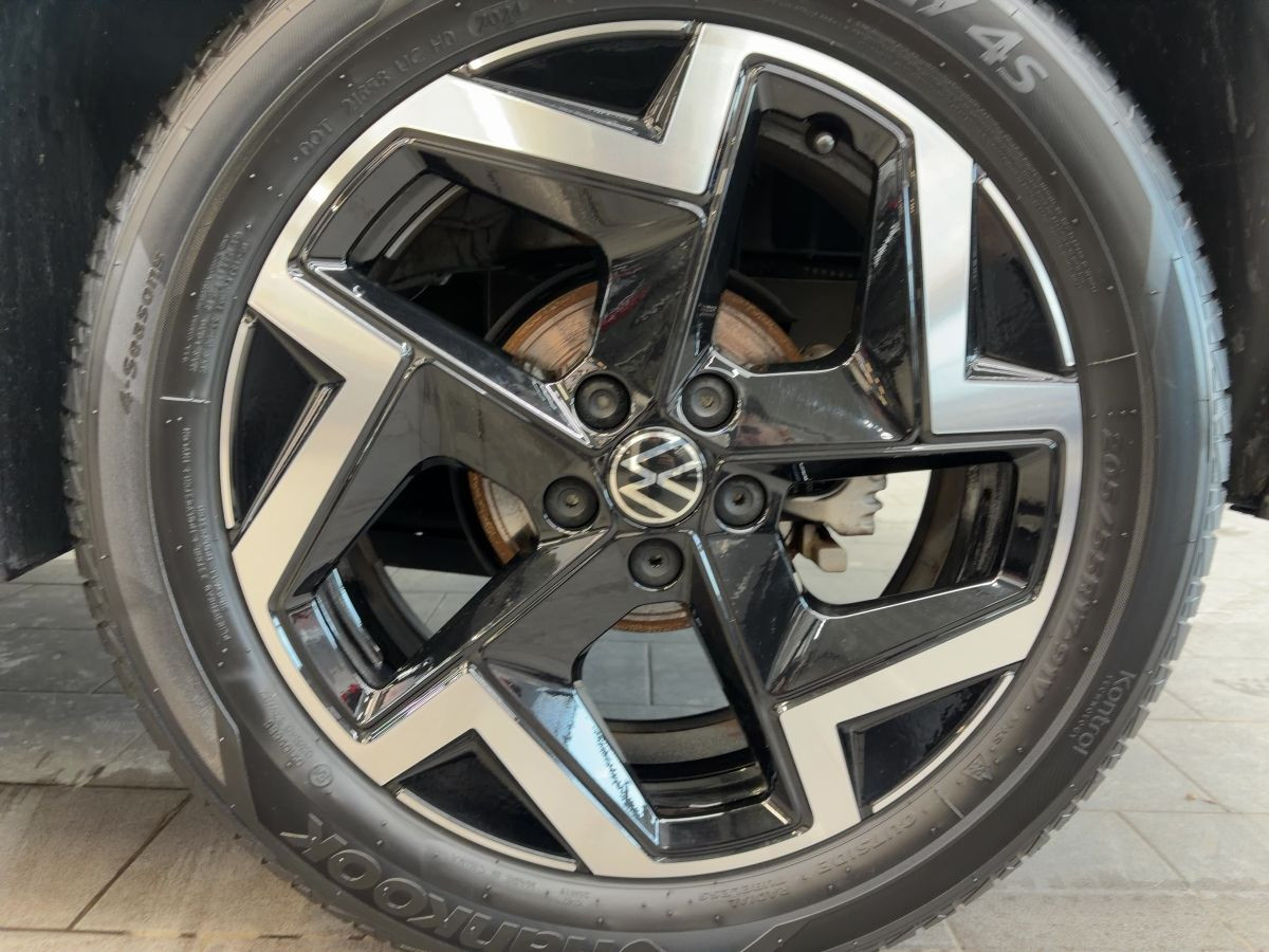 T-Cross 1.5 TSI DSG R-Line 3,99 % ACC Kamera LED-Matrix Bluet. Sitzh.