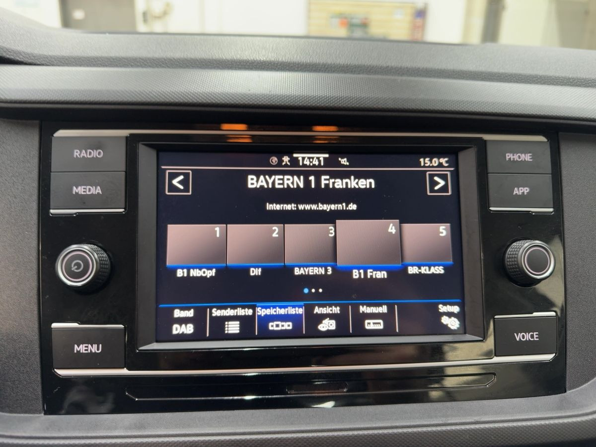 T-Cross 1.0 TSI Basis Lane Ass. Front Ass. Müdigk. DAB+ Kamera Bluet. Isofix.