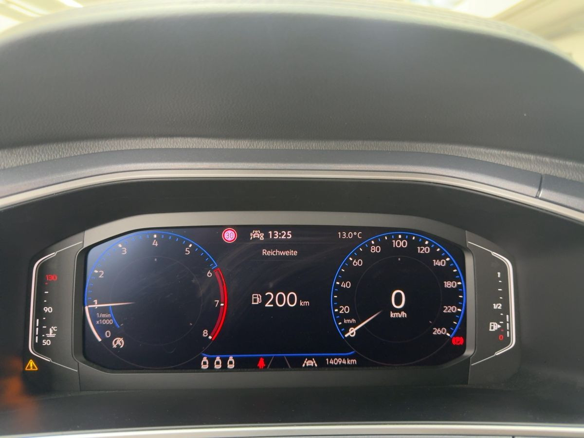 T-Roc 1.0 TSI Style AHK ACC LED Kamera Lane Ass. Sitzh. Bluet. Climatronic