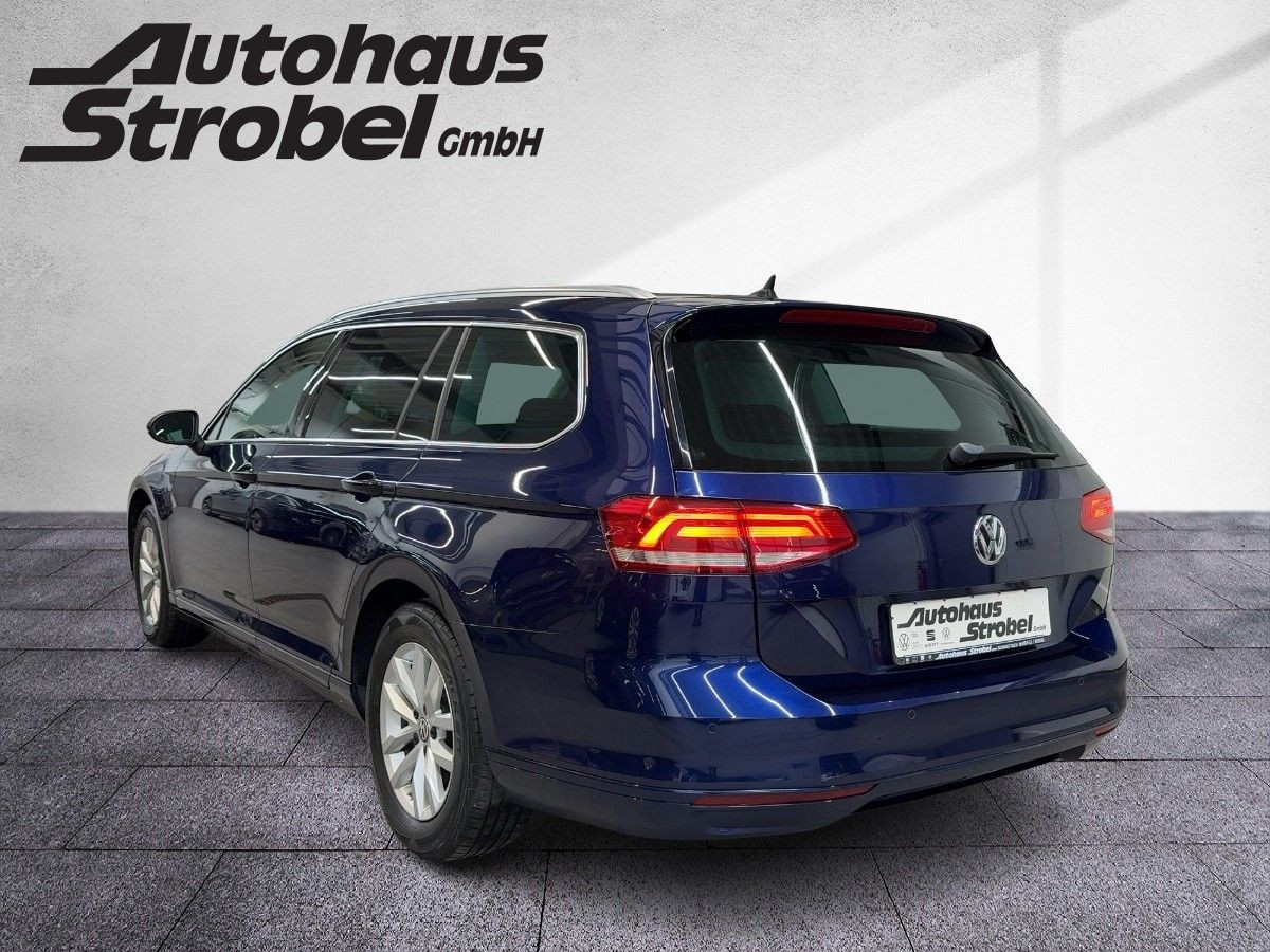 Passat Variant 2.0 TDI DSG Comfortline ACC AHK Navi Standh. Einparkh. Bluet. Sitzh.