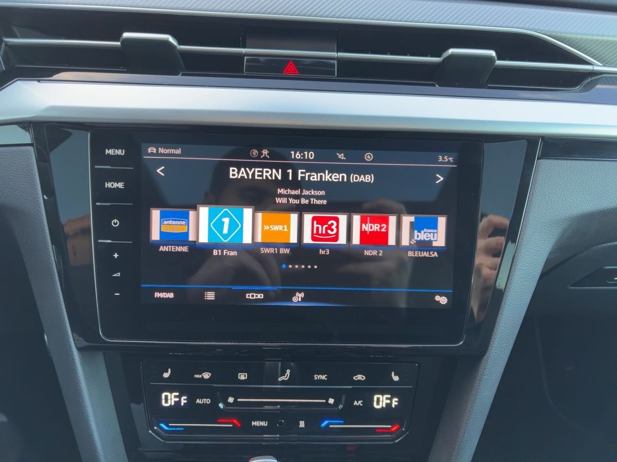 Arteon 2.0 TDI DSG R-Line ACC DCC Navi Standh. Pano LED Head-Up Sitzh. Kamera