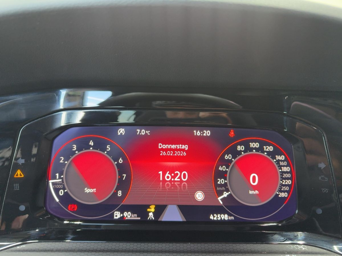 Golf VIII GTI 2.0 TSI ACC DCC AHK Navi LED-Matrix 