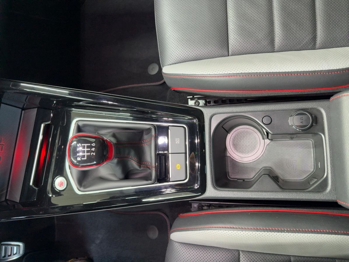 Golf VIII GTI 2.0 TSI ACC DCC AHK Navi LED-Matrix 