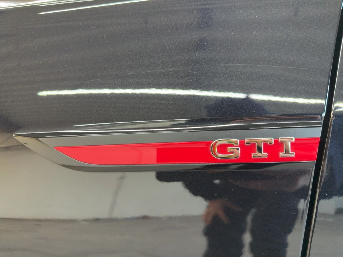 Golf VIII GTI 2.0 TSI ACC DCC AHK Navi LED-Matrix 