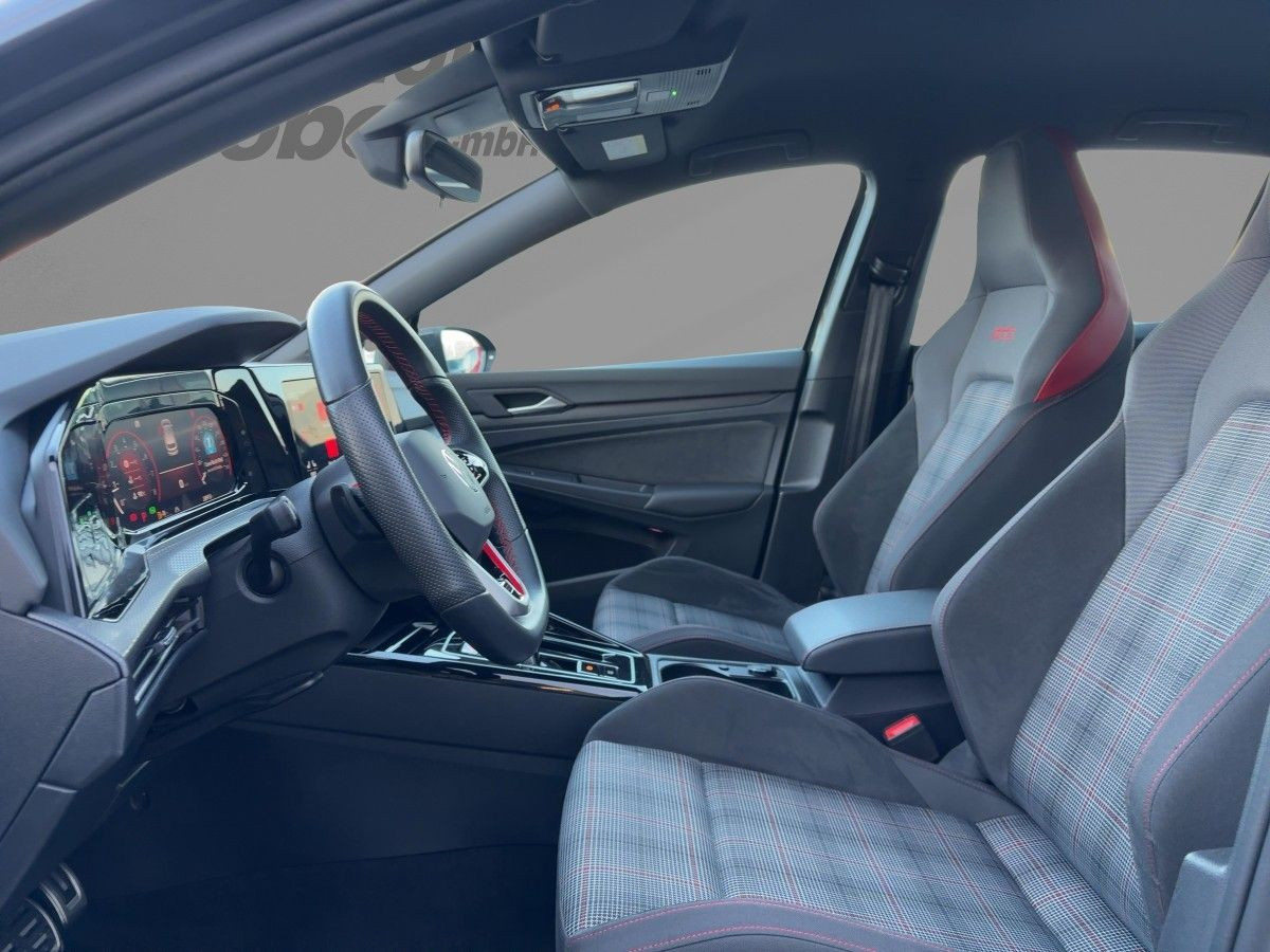 Golf VIII GTI 2.0 TSI DSG ACC LED Climatronic Sitzh. Lane-Ass. Bluet. DAB+