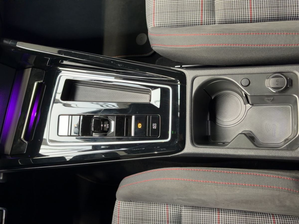 Golf VIII GTI 2.0 TSI DSG ACC LED Plus Climatronic Bluet. DAB+ Lane-Ass. Front-Ass.