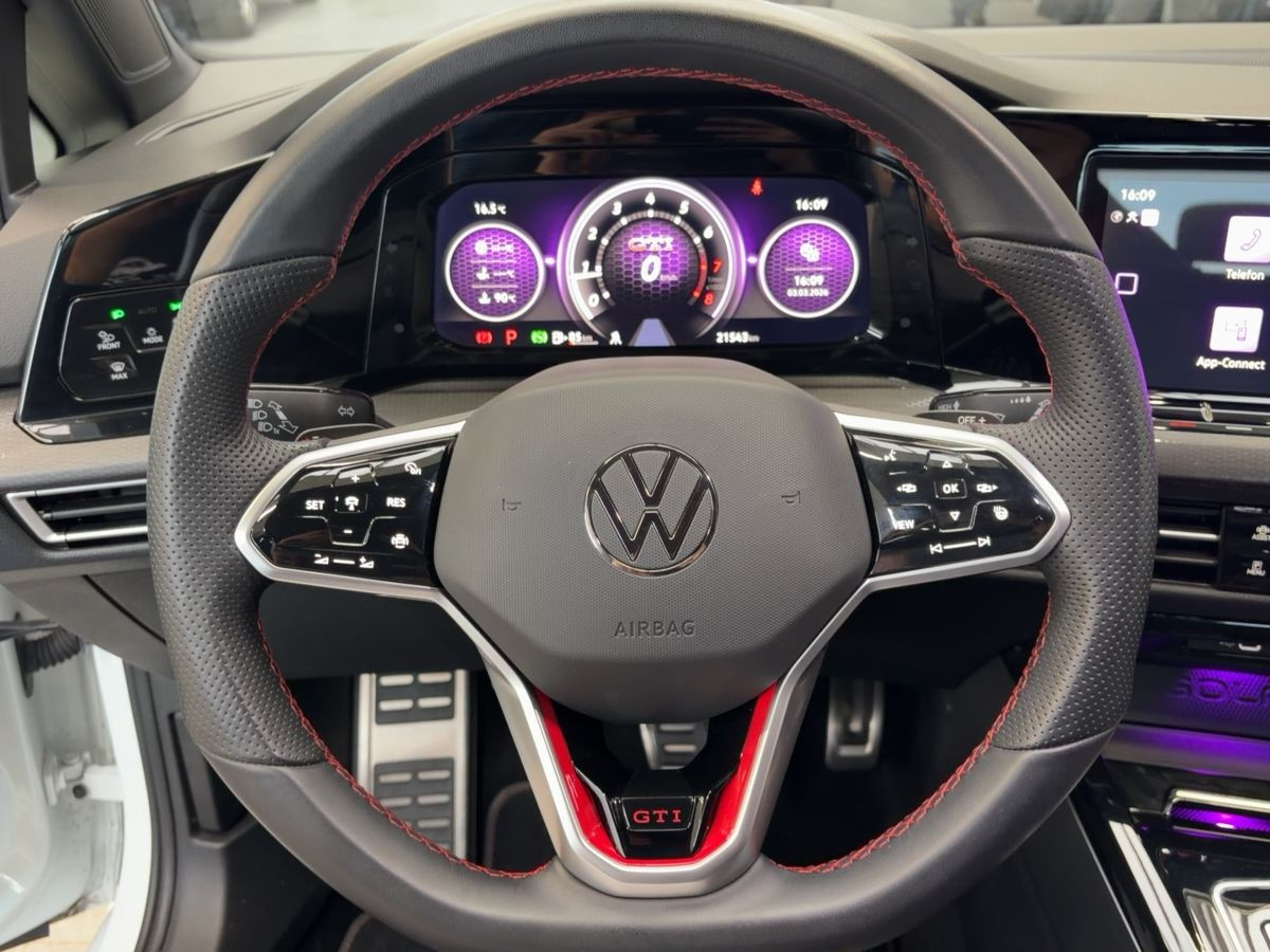 Golf VIII GTI 2.0 TSI DSG ACC LED Plus Climatronic Bluet. DAB+ Lane-Ass. Front-Ass.