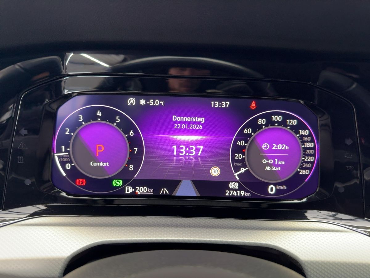 Golf VIII 1.5 eTSI DSG 