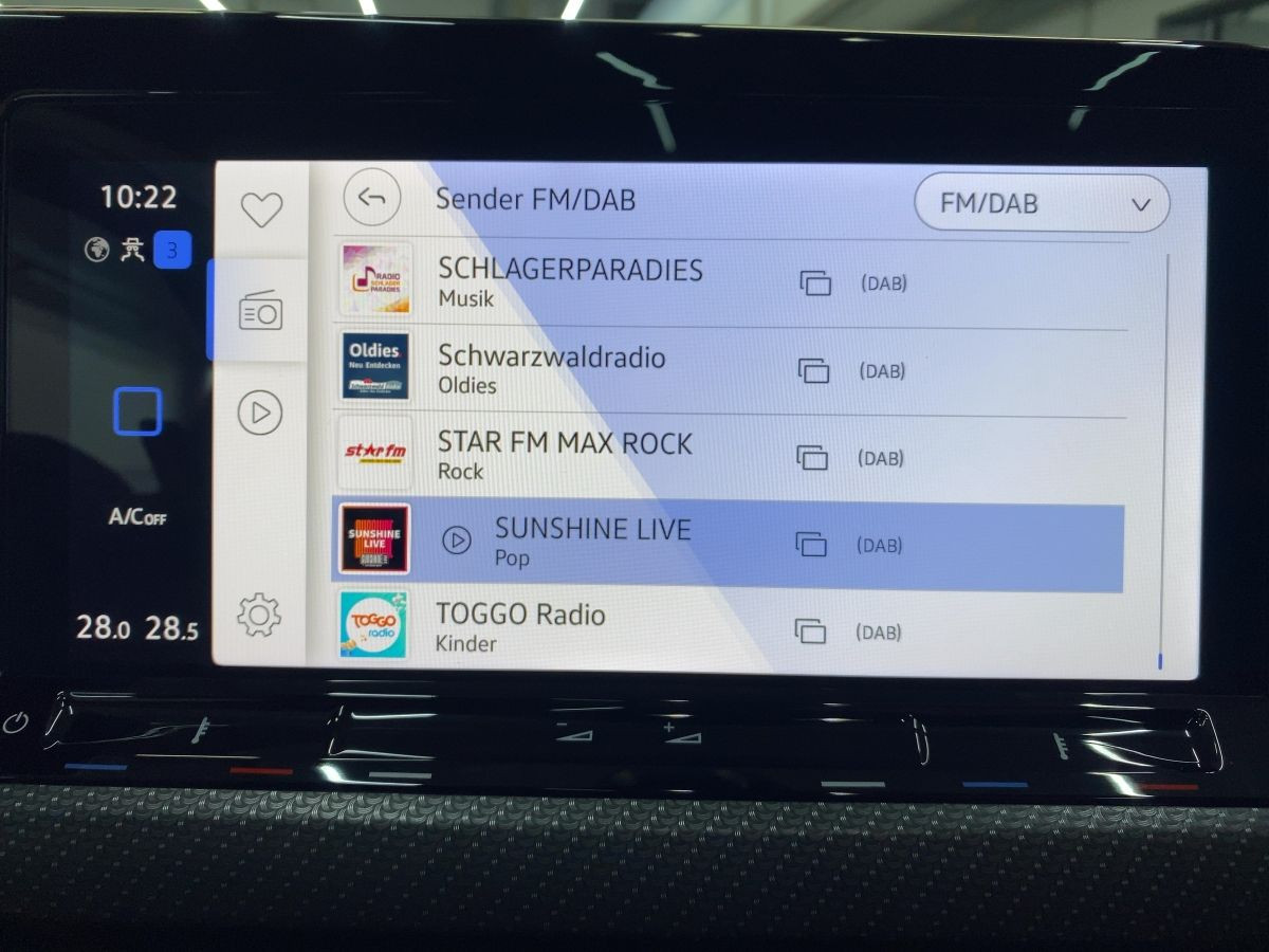 Golf VIII R Performance 2.0 TSI DSG 4M AKRAPOVIC ACC DCC Navi Pano LED-Matrix