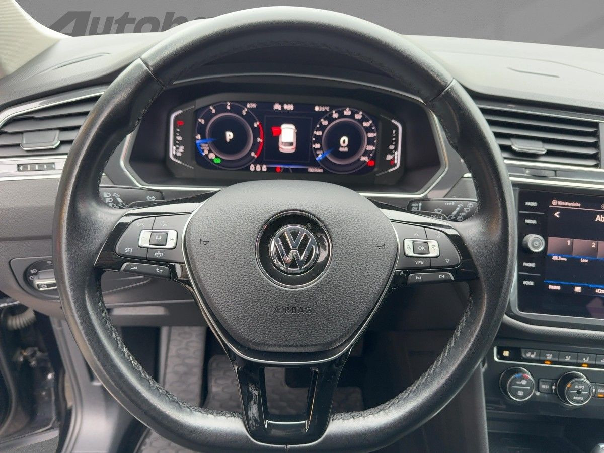 Tiguan Allspace 1.5 TSI DSG Highline R-Line ACC Navi Climatronic Kamera Sitzh. Bluet. DAB+
