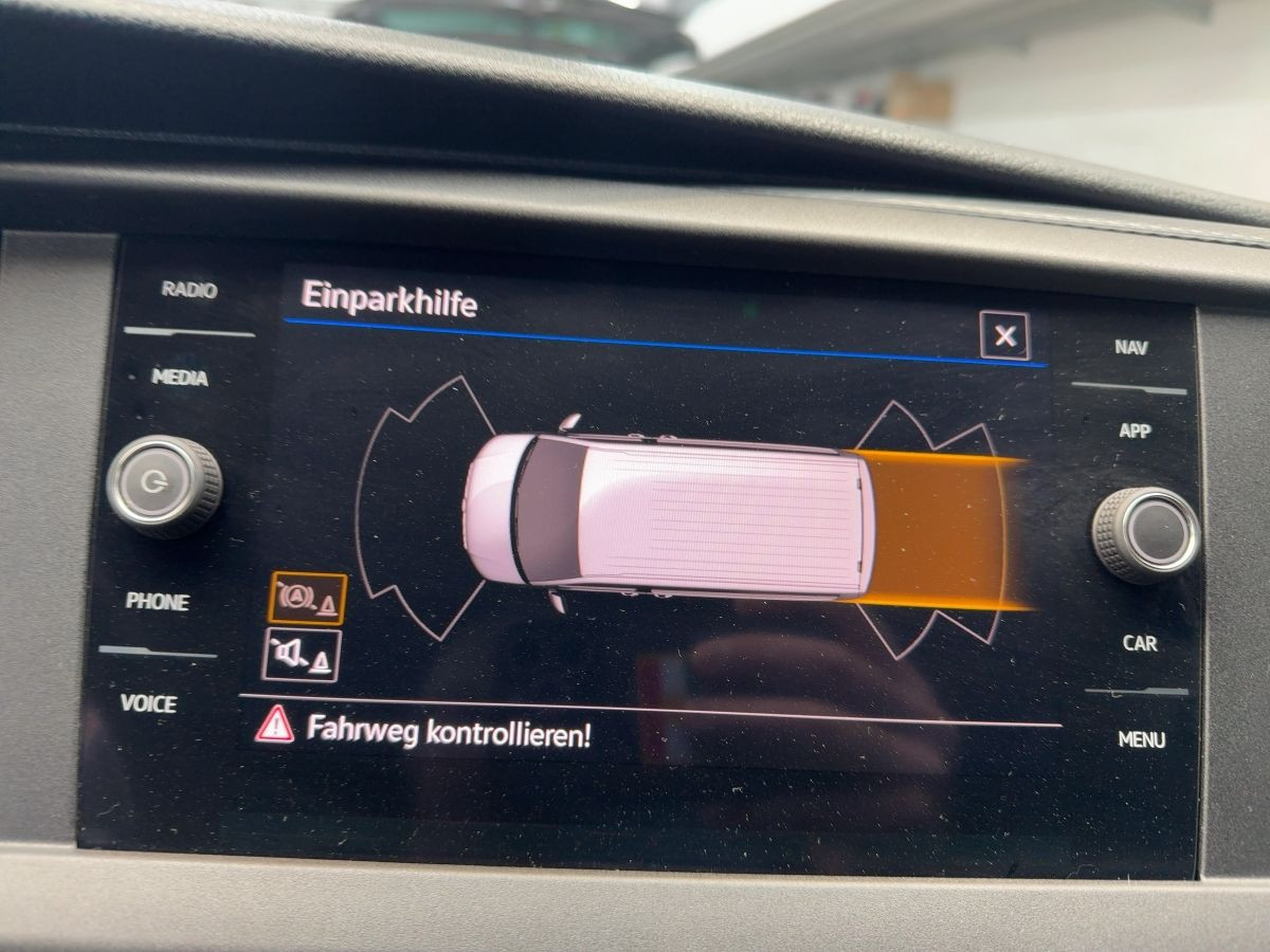 T6.1 Kombi 2.0 TDI 4M 9-Sitze ACC Navi LED Parkp. Bluet. Sitzh.