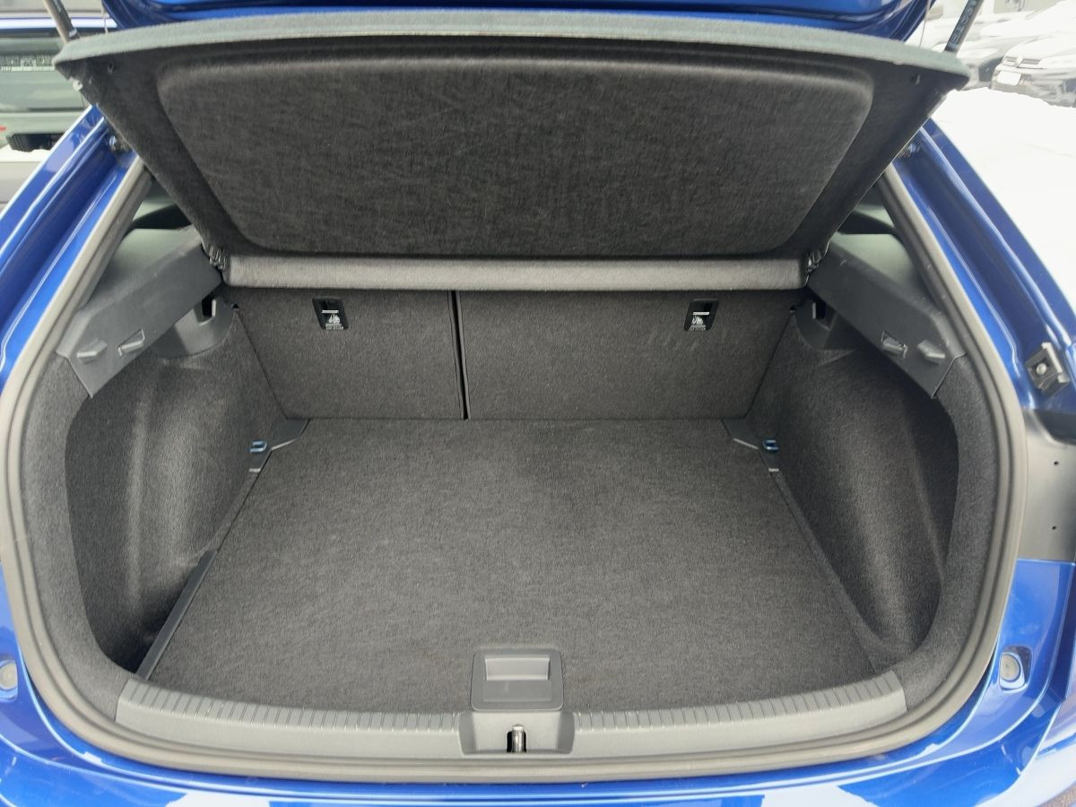 Taigo 1.5 TSI DSG R-Line ACC Navi Kamera Keyless Climatronic Bluet. Sitzh.