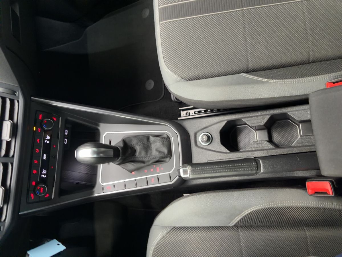 Polo 1.0 TSI DSG Highline ACC Navi Kamera Climatronic Bluet. Sitzh.